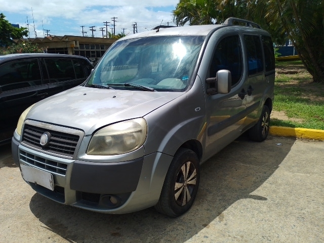 FIAT DOBLO ESSENCE 1.8 ANO 2012/2013