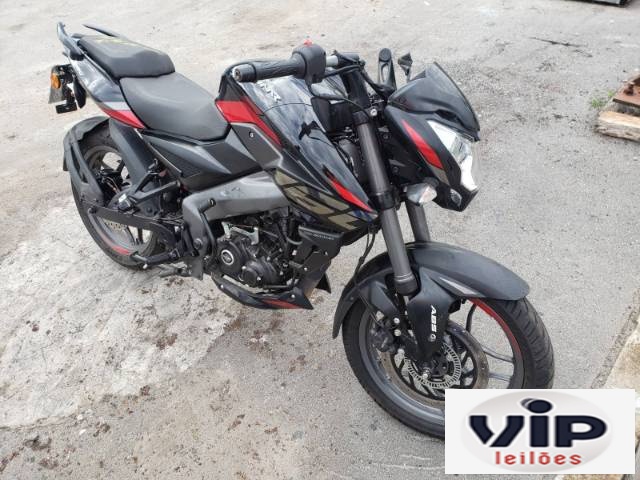 BAJAJ DOMINAR 2025 