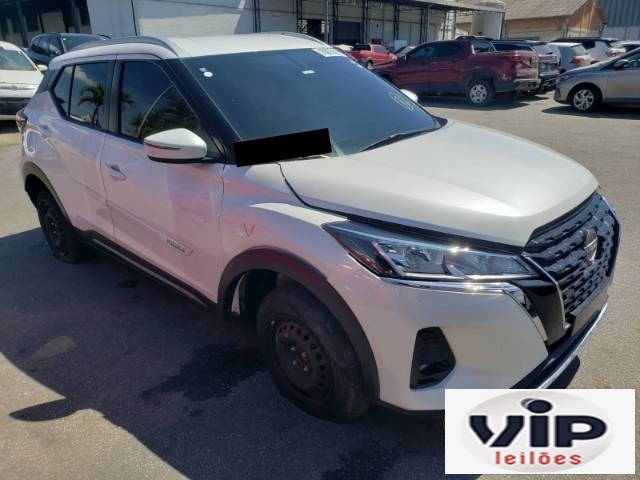 NISSAN KICKS 2024 