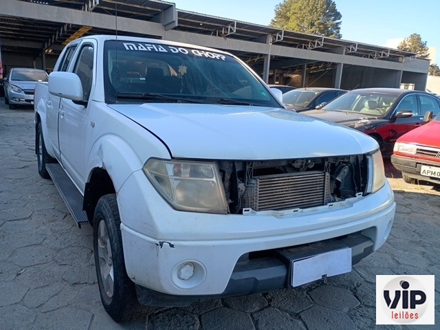 FRONTIER XE 4X2 2013